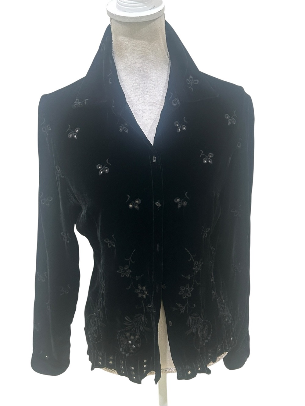 Eci NY black Velvet Embroidered eyelet lace cutouts Button-Front shirt medium